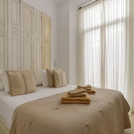 Unique Plaza Del Marqués Appart hôtel 4*